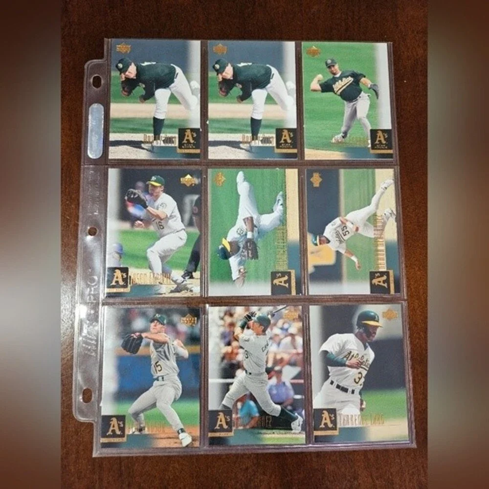 MLB Oakland Athletics Card Collection *MESSAGE ME TO MAKE A DEAL*